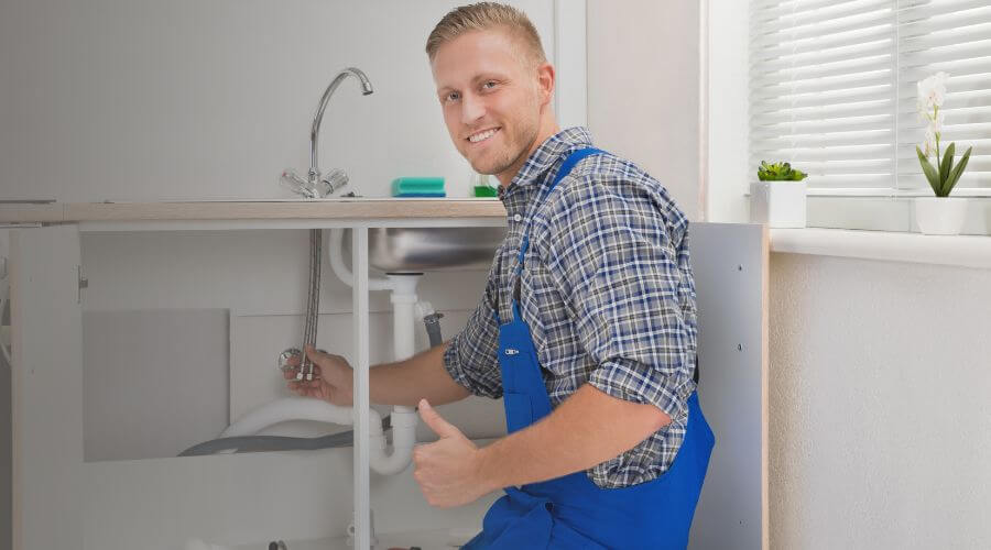 Local tankless water heater installation in Damon, TX